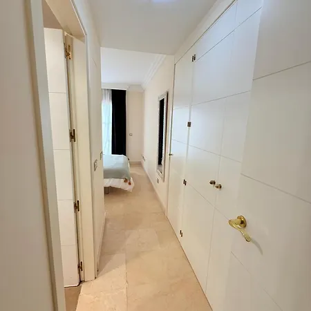 Lägenhet Piso De Lujo Golf Y Playa Estepona
